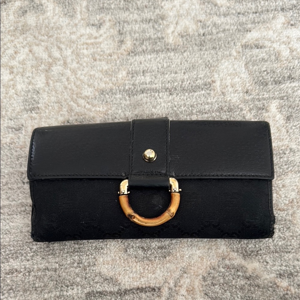 Gucci Black and Gold Textured Leather Wallet